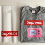 Supreme TV Tee SS18 t-shirt t shirt size L en sticker tasje, Ophalen of Verzenden, Nieuw