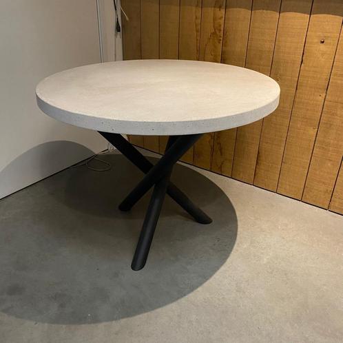 Ronde betontafel - Stalen frame - Ø 100 cm, Huis en Inrichting, Tafels | Eettafels, Nieuw, 50 tot 100 cm, 50 tot 100 cm, Vier personen