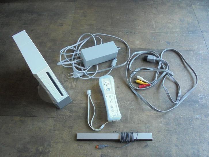 Nintendo Wii spelconsole (zie foto's), Spelcomputers en Games, Spelcomputers | Nintendo Wii, Gebruikt, Met 1 controller, Ophalen of Verzenden