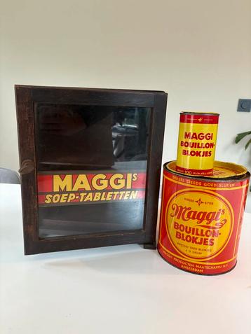 Maggi Verzameling met Vitrinekastje, blikken en affiches beschikbaar voor biedingen