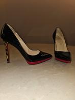 Christian Louboutin Pumps - Hakken, Pumps, Zwart, Ophalen of Verzenden, Zo goed als nieuw