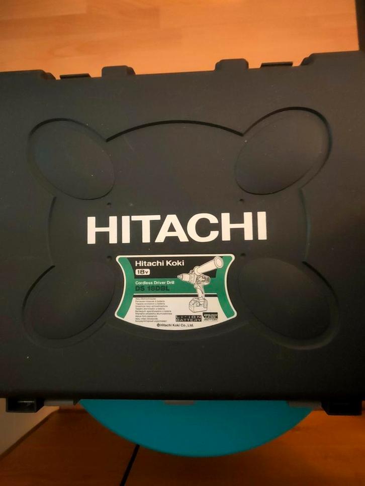 Hitachi DS18DBL accu boormachine 18v met 2 goede accu's, Doe-het-zelf en Verbouw, Gereedschap | Boormachines, Zo goed als nieuw