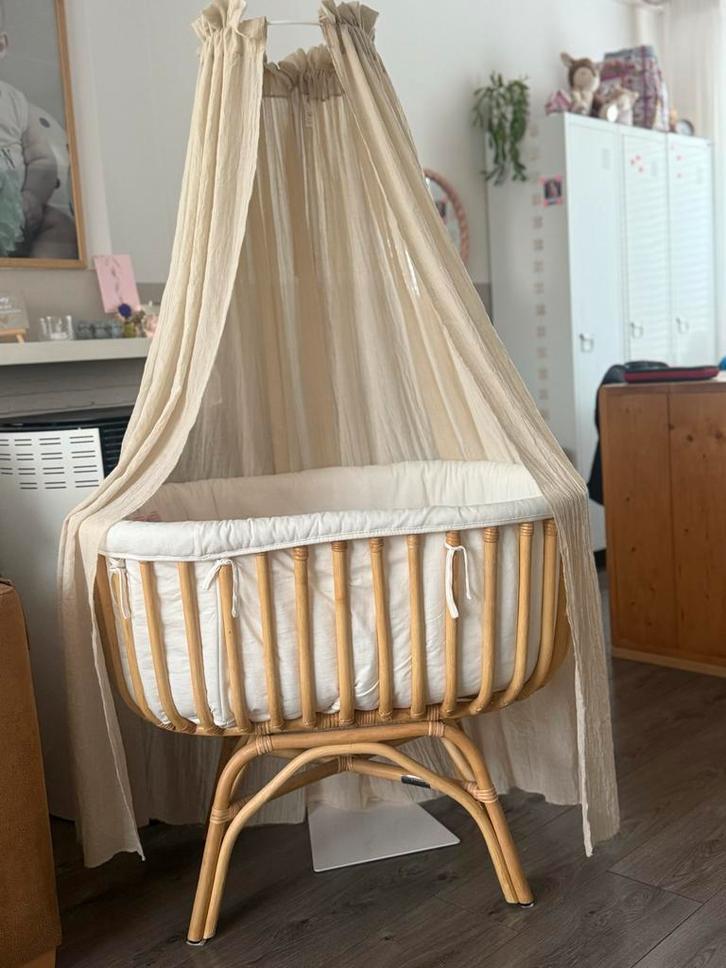 Childhome rotan wieg met Jollein sluier, Kinderen en Baby's, Babywiegjes en Ledikanten, Zo goed als nieuw, Wieg, Ophalen