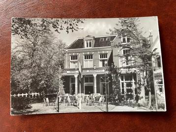 ansichtkaart van Bergen N.H. ; Hotel Russenweg. beschikbaar voor biedingen