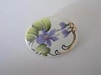 Broche glas paarse bloemen met verguld detail, Verzenden, Zo goed als nieuw, Paars, Overige materialen