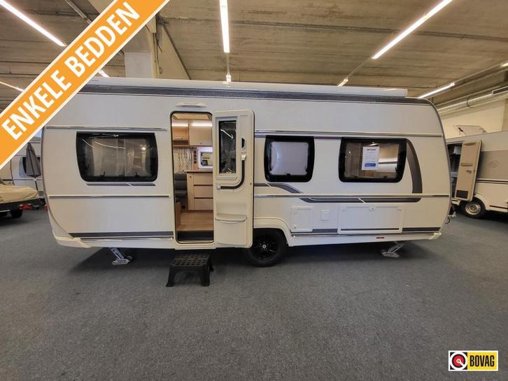 Fendt Saphir 515 SG; cassetteluifel, vloerverwarming, Caravans en Kamperen, Caravans, Bedrijf, tot en met 4, 1250 - 1500 kg, Rondzit