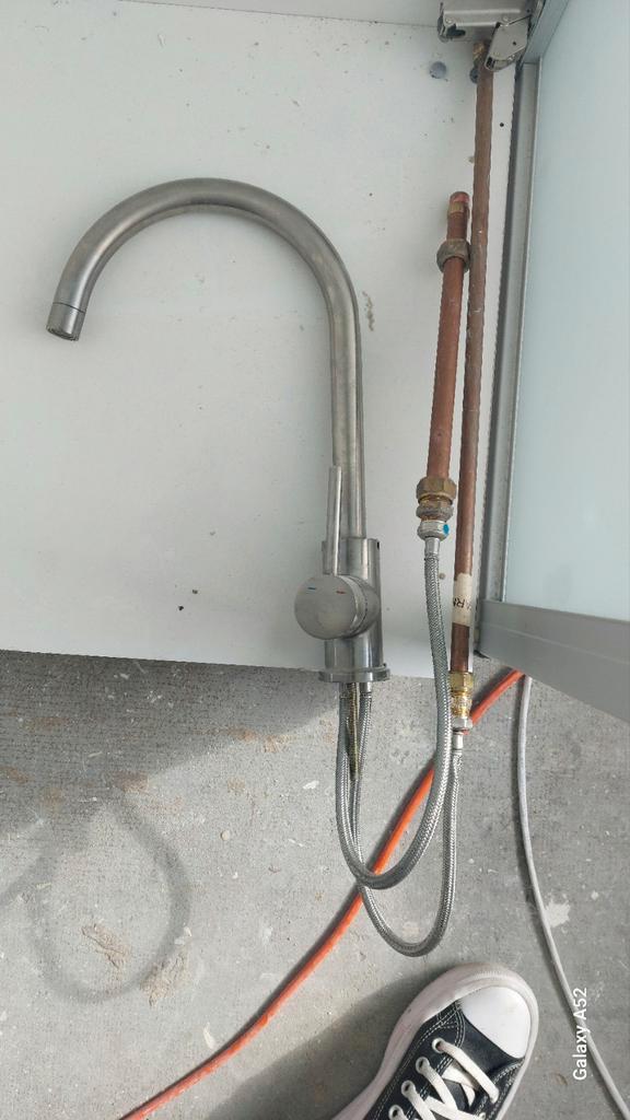 Moderne Wastafelkraan - Chroom, Doe-het-zelf en Verbouw, Sanitair, Gebruikt, Kraan, Chroom, Rvs, Ophalen of Verzenden