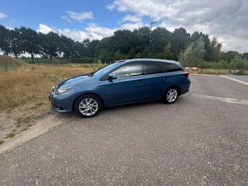 Toyota Auris 1.8 Hybrid Touring Sports CVT 2015 Blauw beschikbaar voor biedingen