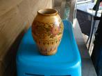 een vaas met bloemmotief, Huis en Inrichting, Woonaccessoires | Vazen, Overige materialen, Gebruikt, Overige kleuren, Ophalen of Verzenden