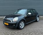 Mini Cooper 3-deurs 2009 Zwart | Dealer ond. | APK | Airco |, Auto's, Voorwielaandrijving, Stof, Zwart, 4 cilinders