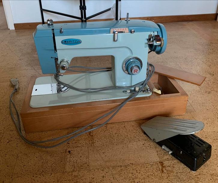 Oude Maritza Naaimachine met Koffer - Vintage Stukje Geschie, Antiek en Kunst, Antiek | Naaimachines, Ophalen