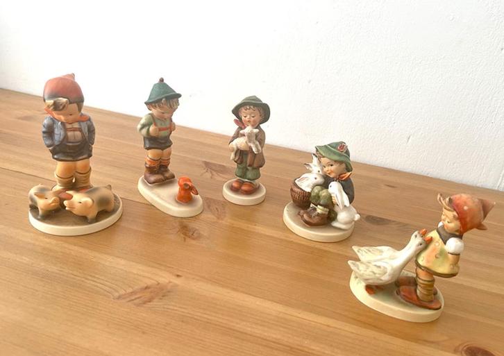 Hummel groep boerderij kinderen, Verzamelen, Beelden en Beeldjes, Gebruikt, Hummel, Ophalen of Verzenden