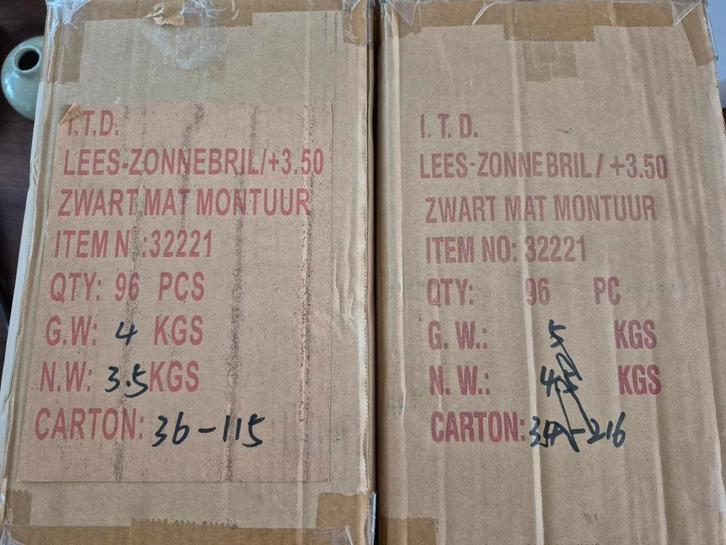 Nieuwe zonnebrillen leesbrillen gratis ter donatie, Sieraden, Tassen en Uiterlijk, Zonnebrillen en Brillen | Heren, Nieuw, Overige merken