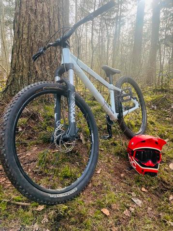 Canyon stiched 360 pro beschikbaar voor biedingen