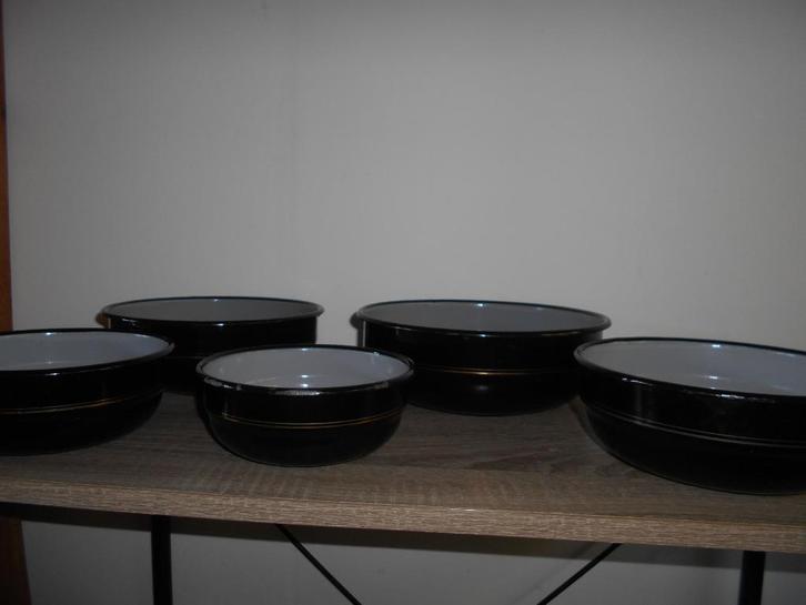 Zwart emaille nest schalen set met bies, Antiek en Kunst, Antiek | Emaille, Ophalen of Verzenden