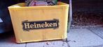 Oud krat bier van Heineken  heeft in een bar gestaan., Ophalen, Gebruikt