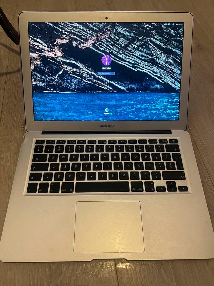 Apple MacBook Air 13-inch (2017) inc oplader, Computers en Software, Apple Macbooks, Refurbished, MacBook Air, 13 inch, Minder dan 2 Ghz