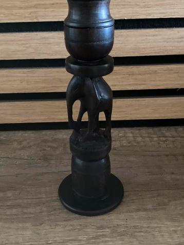 Hout snijwerk olifant beschikbaar voor biedingen