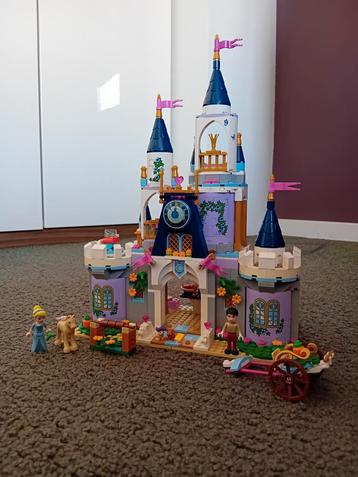 Lego 41154; Assepoesters droomkasteel beschikbaar voor biedingen