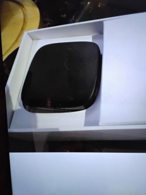 SONOVA PHONAK TV Connector Versie 2 met Dolby nw in doos, Diversen, Verpleegmiddelen, Zo goed als nieuw, Ophalen of Verzenden