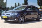 VOLKSWAGEN GOLF 1.4 TSI GTE | PANO | TREKHAAK | LED | CAMERA, Stof, Gebruikt, 4 cilinders, Zwart