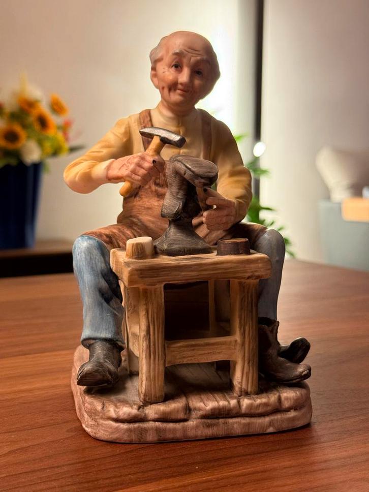 Hummeltje Schoenmaker Beeldje, Antiek en Kunst, Kunst | Beelden en Houtsnijwerken, Ophalen of Verzenden