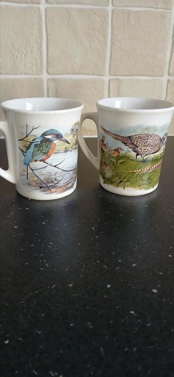 2 leuke mokken met dieren beschikbaar voor biedingen