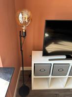 Zwarte vloerlamp van Karwei., Ophalen of Verzenden, Zo goed als nieuw, Metaal, 100 tot 150 cm