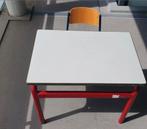 Schooltafel/lessenaar en stoeltje, Ophalen, Zo goed als nieuw