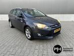 Ford Focus Wagon 1.0 EcoBoost Titanium Navi Auto inparkeren, Auto's, Ford, Euro 5, 125 pk, Gebruikt, Handgeschakeld