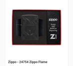 Zippo 24754 klinknagelvlam, Verzamelen, Rookartikelen, Aanstekers en Luciferdoosjes, Ophalen of Verzenden, Nieuw, Aansteker