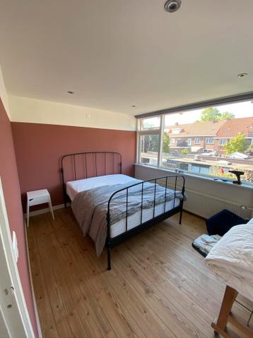 Bedframe met matras en lattenbodems - afbeelding 3