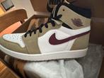 Air Jordan 1 Zoom Air CMFT Fossil Stone - Maat 44, Kleding | Heren, Schoenen, Overige kleuren, Nieuw, Ophalen of Verzenden, Sneakers of Gympen