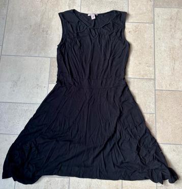 Zwart zomerjurkje maat 40 beschikbaar voor biedingen