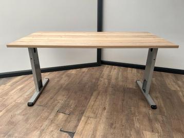 Bureau T-poot Aluminium + Nieuw blad beschikbaar voor biedingen