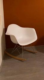 Leuke Eames plastic armchair RE RAR replica schommelstoel, Huis en Inrichting, Stoelen, Ophalen, Zo goed als nieuw, Wit, Eén