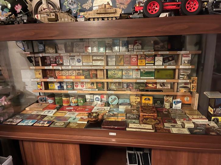 Sigarendoos sigaretten Verzameling + Accessoires, Verzamelen, Overige Verzamelen, Gebruikt, Ophalen