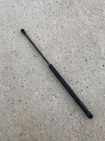 Volkswagen Golf 4 Gasveer kofferbak klep beschikbaar voor biedingen