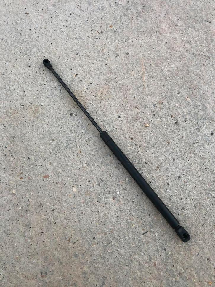 Volkswagen Golf 4 Gasveer kofferbak klep, Auto-onderdelen, Klein materiaal, Volkswagen, Nieuw, Ophalen of Verzenden