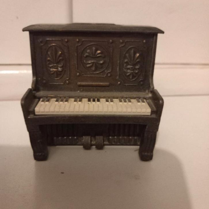 Vintage Playme Poppenhuis Piano - Made in Spain, Verzamelen, Poppenhuizen en Toebehoren, Ophalen of Verzenden