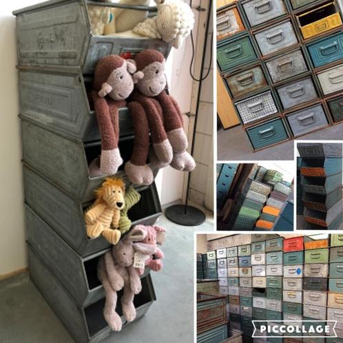 Stapelbakken Opbergbakken Magazijnbakken | KASTEN | AKTIE, Huis en Inrichting, Woonaccessoires | Kisten, Metaal, Ophalen of Verzenden