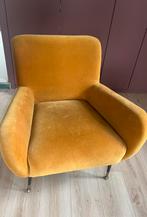 Okergele fauteuil met zwart/ gouden poten, Huis en Inrichting, Fauteuils, Ophalen, Zo goed als nieuw, Minder dan 75 cm, 50 tot 75 cm