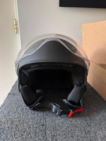 Helm maat M beschikbaar voor biedingen