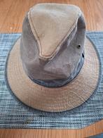 Herenhoed luchtgeventileerd, Hoed, Ophalen of Verzenden, 58 cm (L, 7¼ inch) of meer, Geen idee