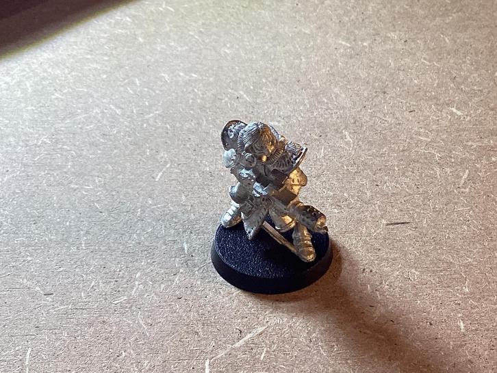 1x Adepta Sororitas, Battle Sister Flamer [1995], Hobby en Vrije tijd, Wargaming, Zo goed als nieuw, Warhammer 40000, Figuurtje(s)