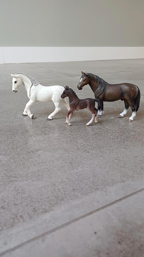 Schleich paardjes met veulen, Sieraden, Tassen en Uiterlijk, Bedels, Zo goed als nieuw, Overige merken, 1 bedel, Ophalen of Verzenden