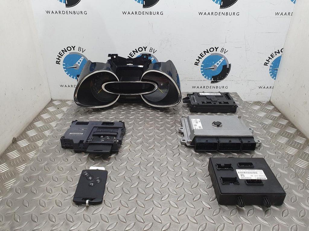 RENAULT CLIO OVERIGE 2014, Ophalen of Verzenden, Gebruikt, Stiba lid