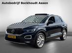 Volkswagen T-Roc 1.5 TSI Sport | Panorama Dak | LED | Digita, Stof, 4 cilinders, 150 pk, Zwart