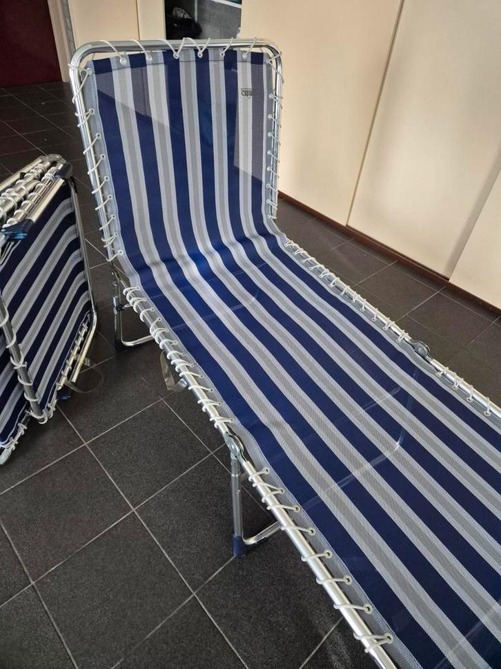 2 Ligbedjes - Ideaal voor de zomer!, Tuin en Terras, Ligbedden, Gebruikt, Aluminium, Inklapbaar, Verstelbaar, Ophalen