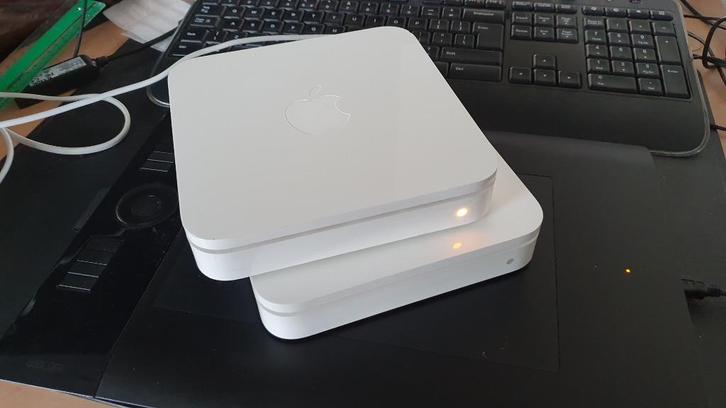 2x Airport Extreme A13542x Airport Extreme A1354, Computers en Software, Routers en Modems, Gebruikt, Router, Ophalen of Verzenden